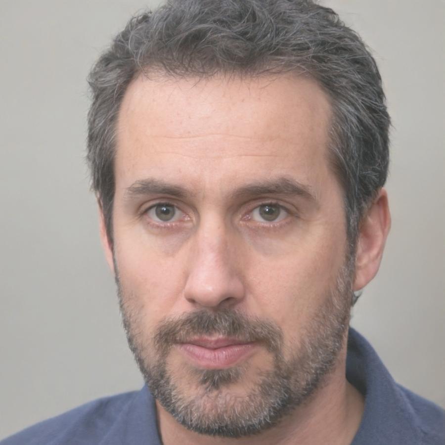Retrato profesional de Valentín Ruiz