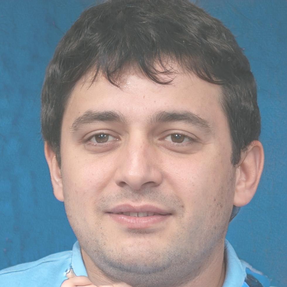 Retrato profesional de Aurelio Mendoza